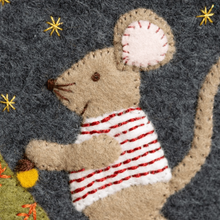 Load image into Gallery viewer, Corinne Lapierre - Applique Hoop Craft Kit - Christmas With The Mouse Family
