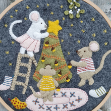 Load image into Gallery viewer, Corinne Lapierre - Applique Hoop Craft Kit - Christmas With The Mouse Family