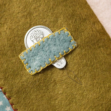 Load image into Gallery viewer, Corinne Lapierre - Mini Felt Craft Kit - Needle Case
