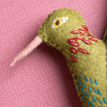 Load image into Gallery viewer, Corinne Lapierre - Mini Felt Craft Kit - Hummingbird
