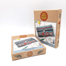 Load image into Gallery viewer, Corinne Lapierre - Mini Felt Craft Kit - Sewing Pouch