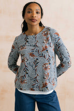 Load image into Gallery viewer, Lily & Me - Herbarium Print Fleur Jumper in Grey