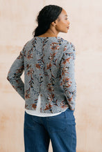 Load image into Gallery viewer, Lily & Me - Herbarium Print Fleur Jumper in Grey