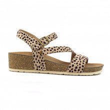 Load image into Gallery viewer, Lunar - Muster Wedge Sandal in Ocelot