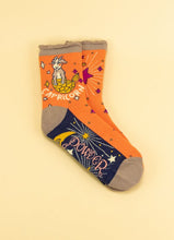 Load image into Gallery viewer, Powder - Zodiac Ankle Socks - Capricorn