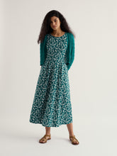 Load image into Gallery viewer, Sea Salt - Veronica Short Sleeve Dress in Indigo Leaf Dark Wreckage