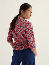 Load image into Gallery viewer, Sea Salt - Larissa Shirt in Echinacea Stems Rosehip