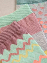 Load image into Gallery viewer, White Stuff - 3 Pack Squiggle Ankle Socks in Pink Multi