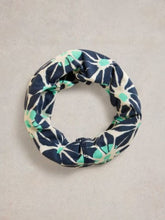 Load image into Gallery viewer, White Stuff - Versatile Jersey Role in Ivory Print