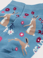 Load image into Gallery viewer, Sea Salt - Bamboo Arty Trainer Socks in Hares Leap Seascape