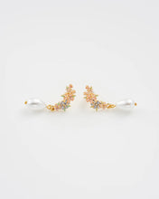 Load image into Gallery viewer, Fable - Hibiscus & Pearl Earrings