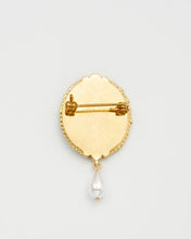 Load image into Gallery viewer, Fable - Robin Bramble Pearl Brooch