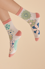 Load image into Gallery viewer, Powder - Ankle Socks - 70s Kaleidoscope Floral Coconut