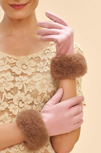 Load image into Gallery viewer, Powder - Bettina Gloves - Petal Teddy