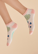Load image into Gallery viewer, Powder - Trainer Socks - 70s Kaleidoscope Floral Coconut