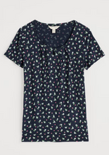 Load image into Gallery viewer, Sea Salt - Appletree T-Shirt in Bud Flower Maritime