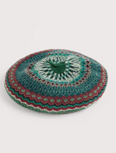 Load image into Gallery viewer, Sea Salt - Bramble Jelly Beret in Weaving Needle Dark Forage