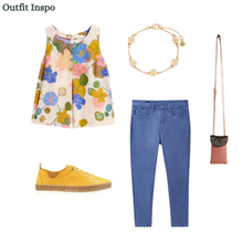 Load image into Gallery viewer, Crew Clothing - Cropped Jeans in Blue