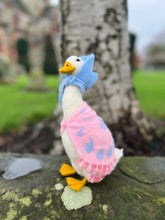 Load image into Gallery viewer, The Crafty Kit Company - Beatrix Potter Jemima Puddleduck - Needle Felting Kit