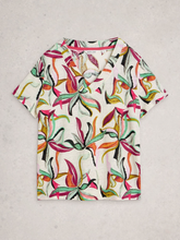 Load image into Gallery viewer, White Stuff - Susie V Neck Linen Tee in Ivory Print