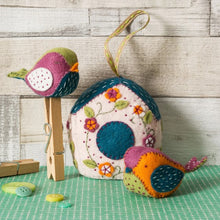 Load image into Gallery viewer, Corinne Lapierre - Big Felt Craft Kit Birdhouse & Birds