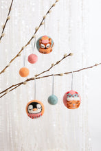 Load image into Gallery viewer, Hawthorn Handmade - Needle Felting Kit Animal Christmas Baubles