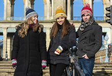 Load image into Gallery viewer, Kusan - PK2027 Cable Bobble Turn Up Hat - Red