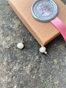 Alice Rose Jewellery - Pearl Stud Earrings