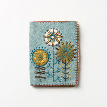 Load image into Gallery viewer, Corinne Lapierre - Mini Felt Craft Kit Needle Case
