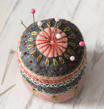 Load image into Gallery viewer, Corinne Lapierre - Mini Felt Craft Kit - Pin Cushion
