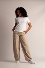 Load image into Gallery viewer, Lunar - Jayne III Trainer in White
