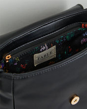 Load image into Gallery viewer, Fable - Buckle Bag Black
