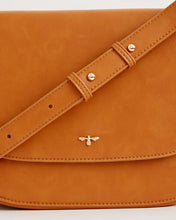 Load image into Gallery viewer, Fable - Messenger Handbag Tan
