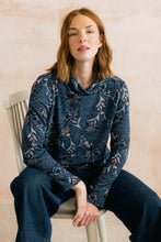 Load image into Gallery viewer, Lily &amp; Me - Herbarium Print Susanna Jumper in Navy
