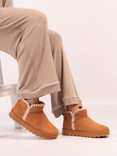 Load image into Gallery viewer, Lunar - Natal Boot Slipper in Tan
