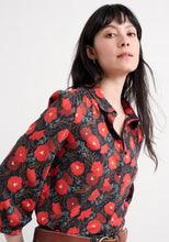 Load image into Gallery viewer, Sea Salt - 3/4 Embrace Shirt in Grass Meadow Maritime
