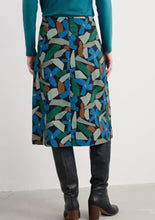 Load image into Gallery viewer, Sea Salt - Forest View Skirt in Zennor Flower Onyx
