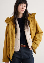 Load image into Gallery viewer, Sea Salt - Portheras Jacket in Pear
