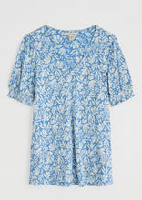Load image into Gallery viewer, Sea Salt - Rosehip Top in Cut Out Seaweed Clear Sky
