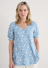Load image into Gallery viewer, Sea Salt - Rosehip Top in Cut Out Seaweed Clear Sky
