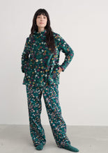 Load image into Gallery viewer, Sea Salt - Snugsoft Top in Illuminated Garden Dk Wreckage
