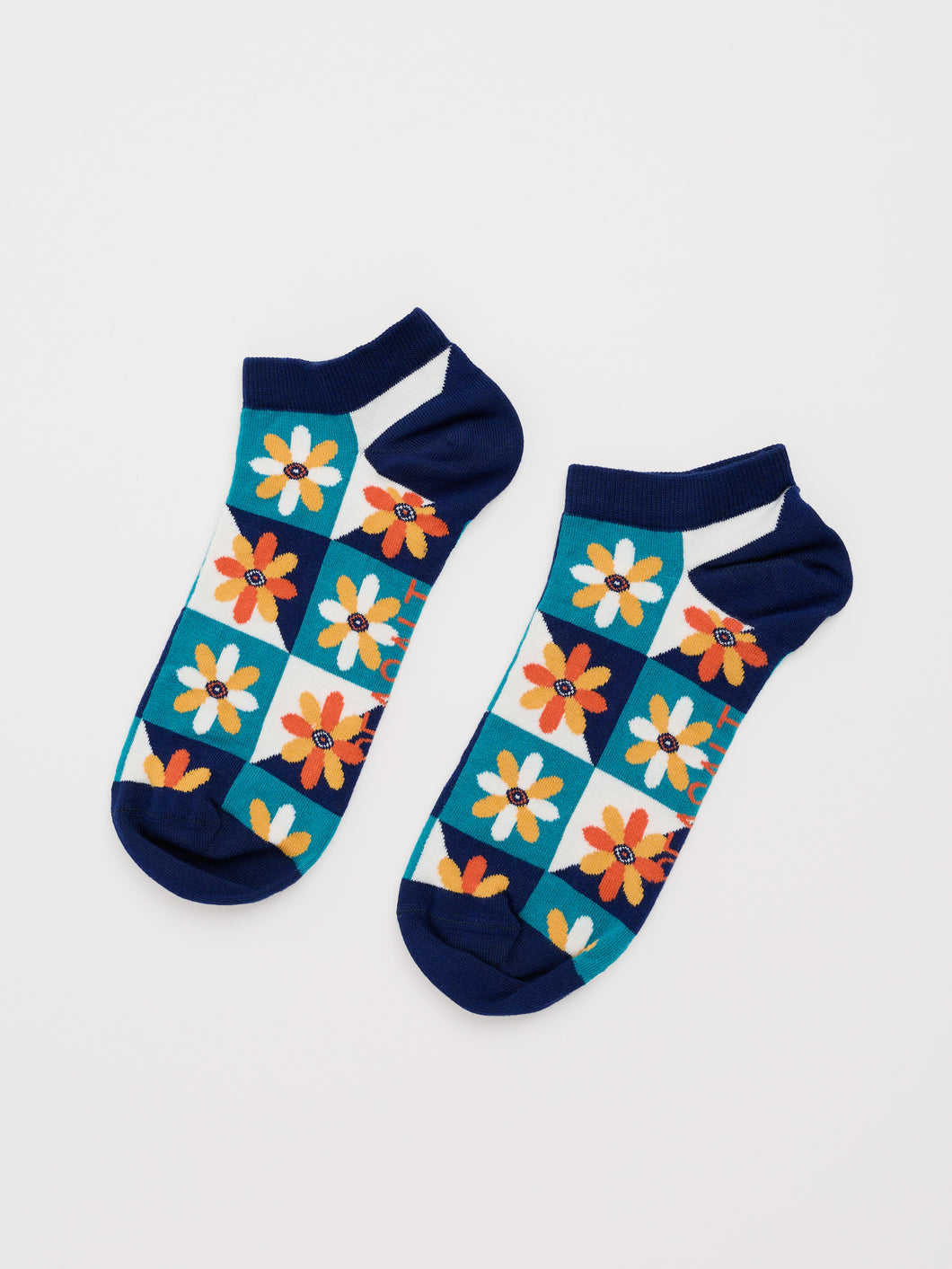 Sea Salt - Womens Arty Trainer Socks in Floral Patchwork Ship