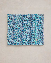 Load image into Gallery viewer, White Stuff - Versatile Jersey Role in Blue Print
