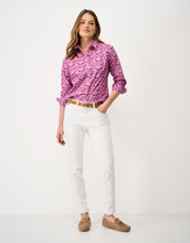 Load image into Gallery viewer, Crew Clothing - Lulworth Shirt in Daisy Pink
