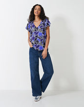 Load image into Gallery viewer, Crew Clothing - Tia Frill Top - Abstract Floral
