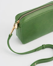 Load image into Gallery viewer, Fable - Garden Floral Camera Bag in Green
