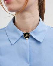 Load image into Gallery viewer, Fable - Robin Bramble Pearl Brooch
