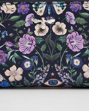 Load image into Gallery viewer, Fable - Selene Print Purse in Navy
