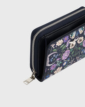 Load image into Gallery viewer, Fable - Selene Print Purse in Navy
