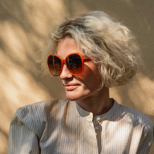 Load image into Gallery viewer, Have A Look - Sunglasses Butterfly in Cream
